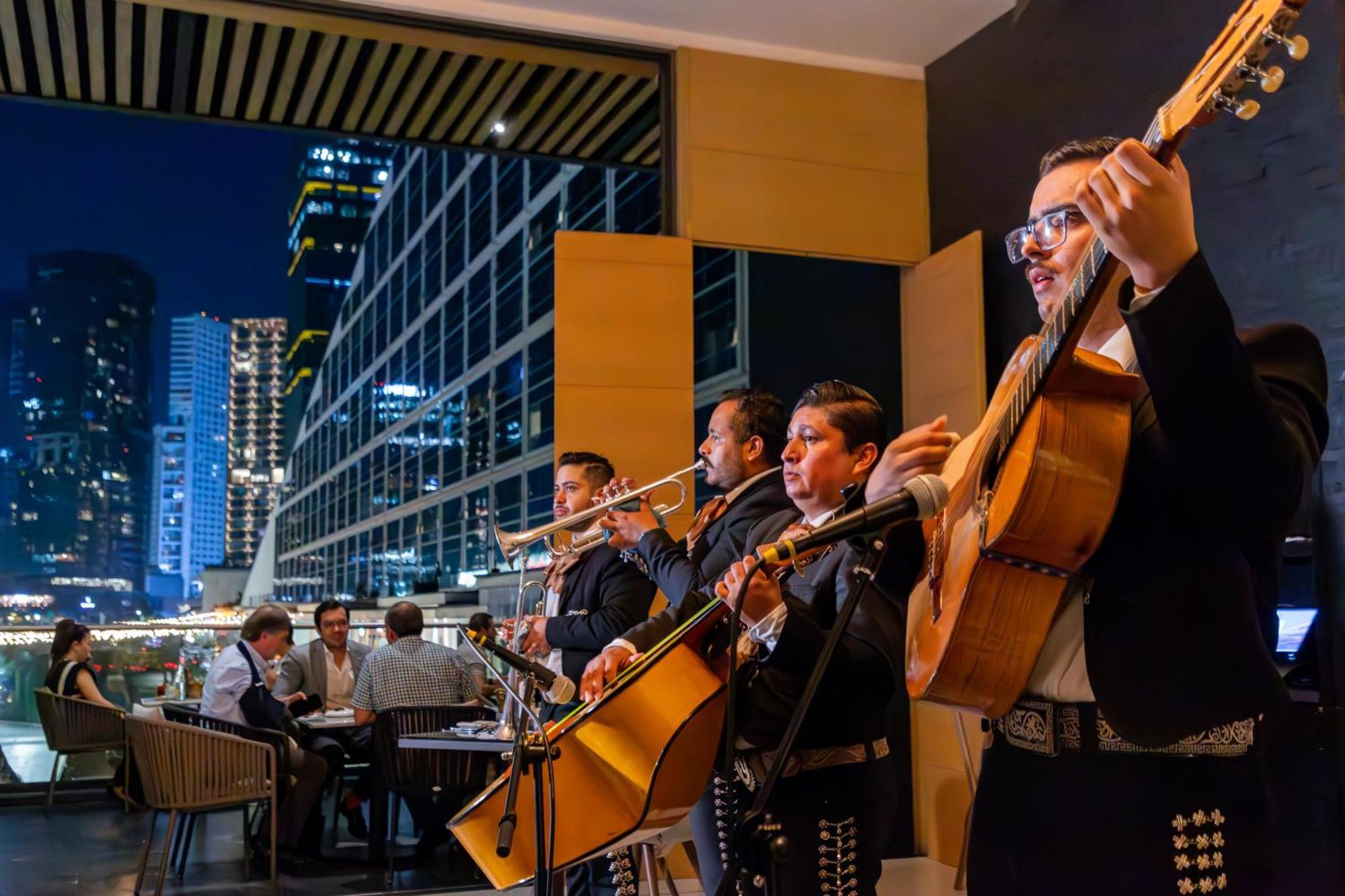 Hotel Hyatt Regency Andares Guadalajara Zapopan Zewnętrze zdjęcie Mariachi band in Mexico City